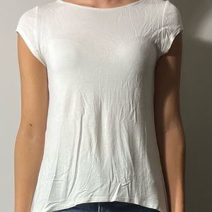 Kim and Cami size small white shirt with flowy back